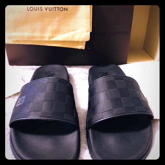 louis vuitton mule slides